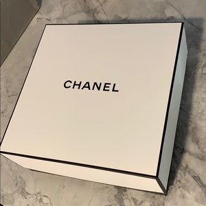 Chanel box